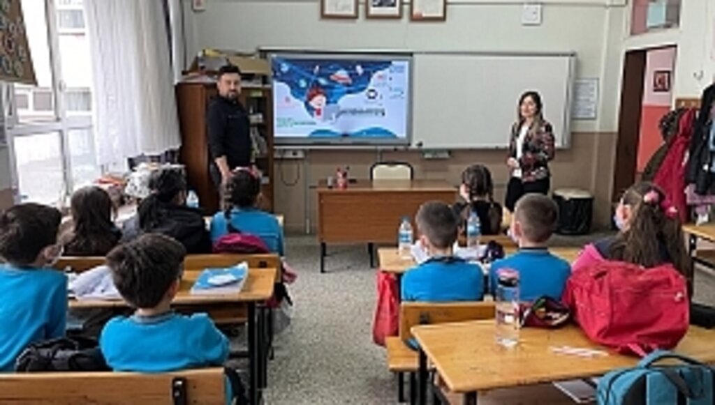 Öğrencilerin Hayallerindeki Hikayeler Yazıya Dönüşüyor