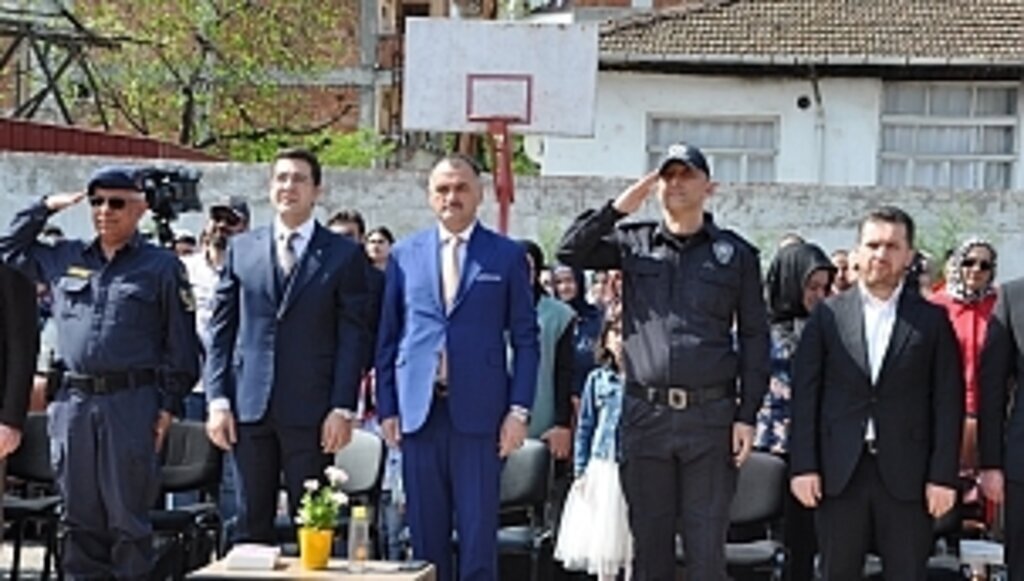 Samsun’un Salıpazarı İlçesinde Şehit cenazesi nedeni ile ertelenen 23 Nisan kutlamaları bugün yapıldı