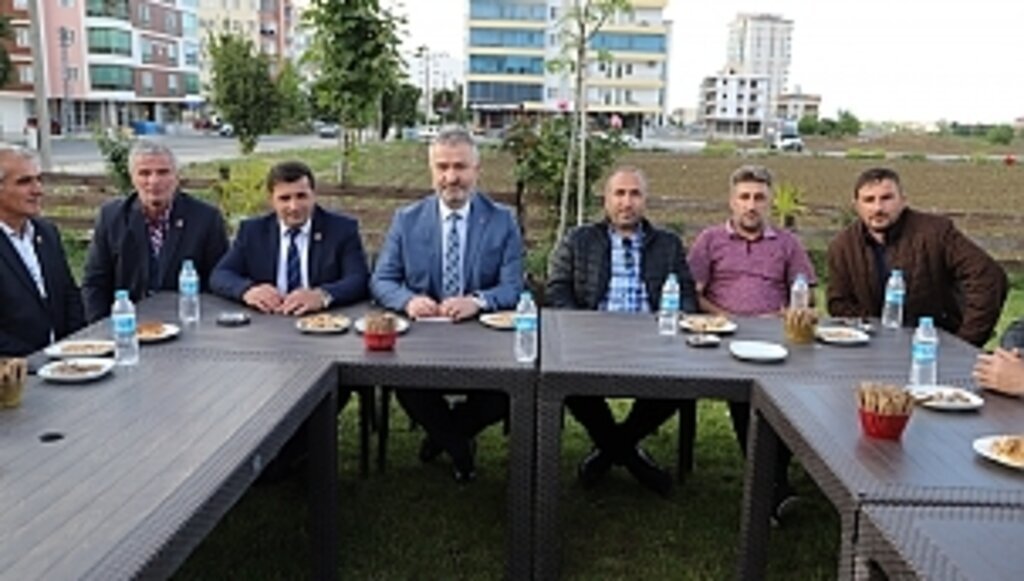 Başkan Topaloğlu muhtarlarla istişare toplantısında buluştu