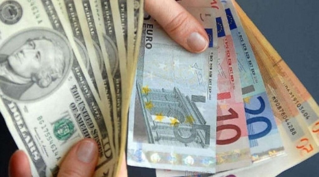 Dolar ve euro yükselmeye devam ediyor