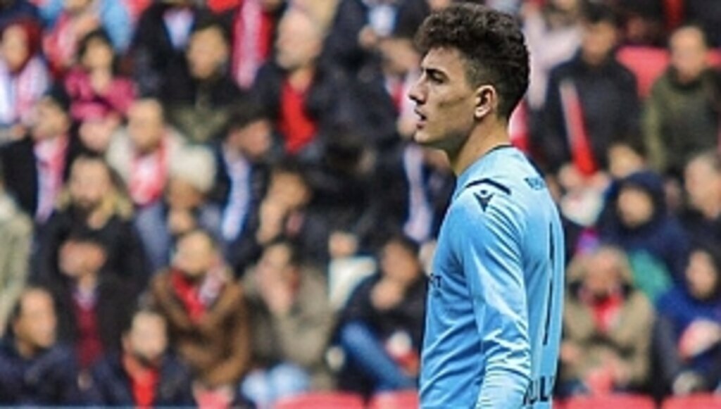 Nurullah Aslan yuvadan uçacak