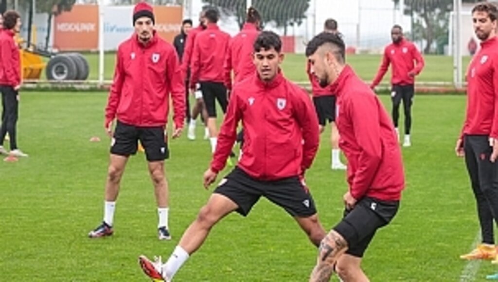 Samsunspor hazırlıklarını sürdürdü
