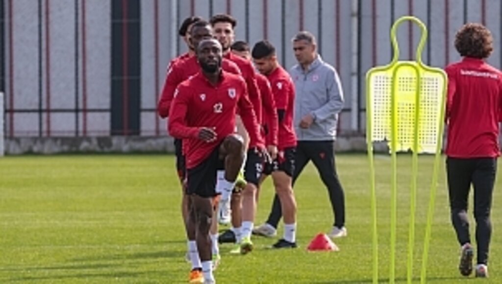Samsunspor hazırlıklarını sürdürdü