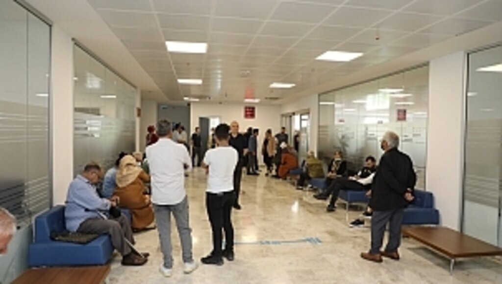 VERGİ ÖDEMELERİNDE SON GÜNE KALAN VATANDAŞLARA İLKADIM BELEDİYESİ EK VEZNE İLE KUYRUKLARIN ÖNÜNE GEÇİYOR