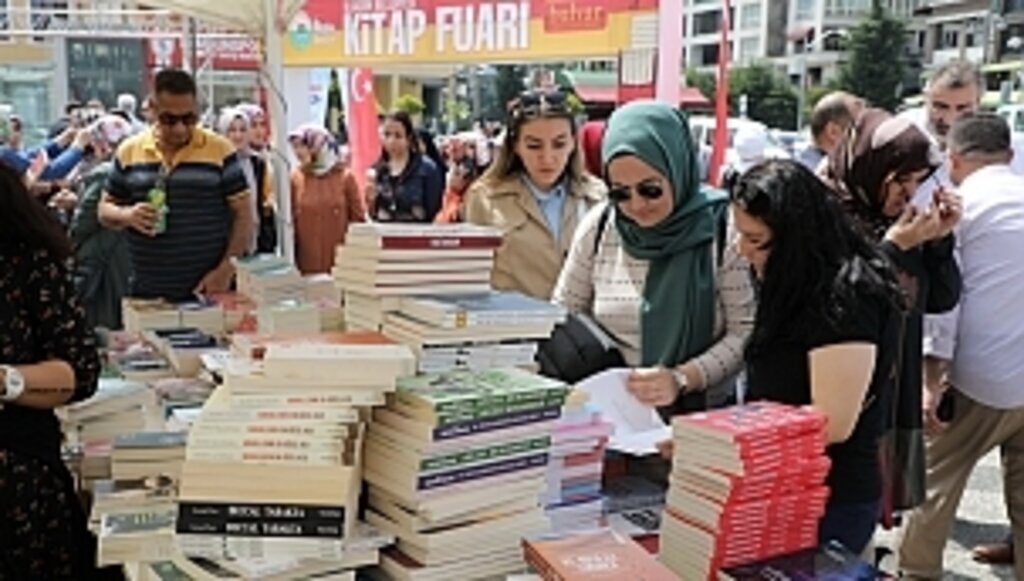 10 GÜN BOYUNCA SÜREN İLKADIM KİTAP FUARI YOĞUN İLGİYLE SON BULDU