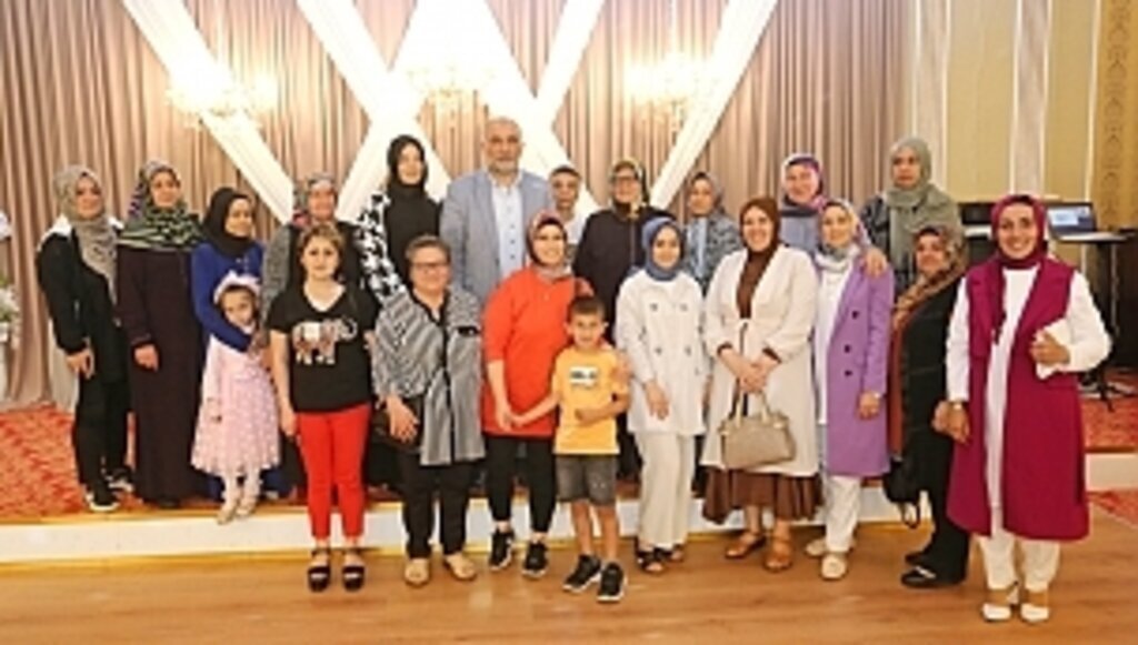 Başkan Sandıkçı Kahvaltıda Kadınları Ağırladı