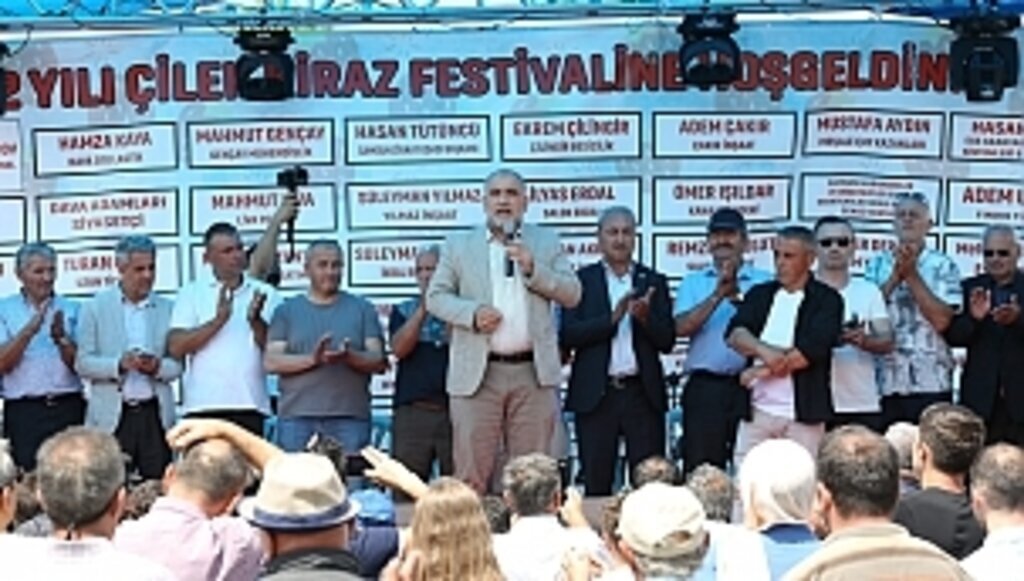 Canik’te Geleneksel Çilek-Kiraz Festivali Düzenlendi