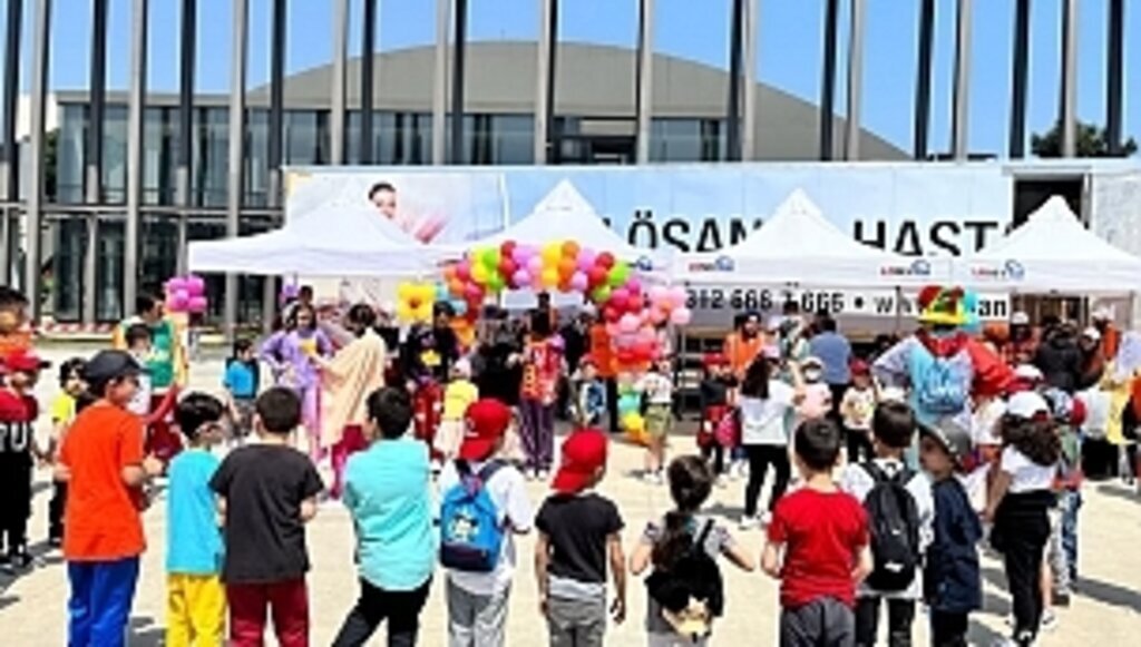 LÖSEV 'İyilikler Tırı' Samsun'da kanserle savaşan aileler ile buluşuyor