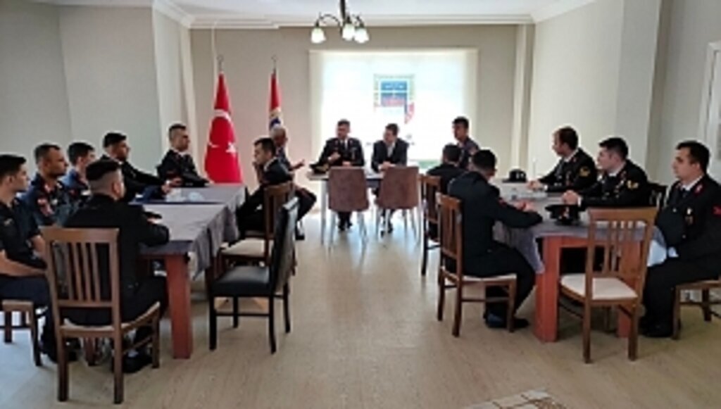 Salıpazarı Kaymakamı Burak Öz, İlçe Jandarma heyetini makamında kabul etti 