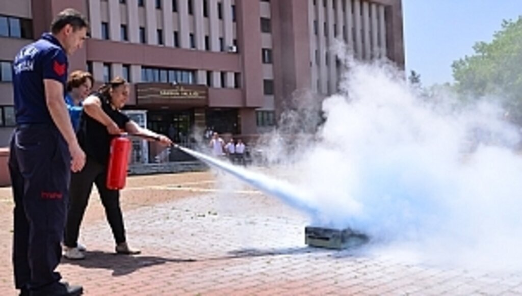 VALİLİK ÇALIŞANLARINA YANGIN EĞİTİMİ