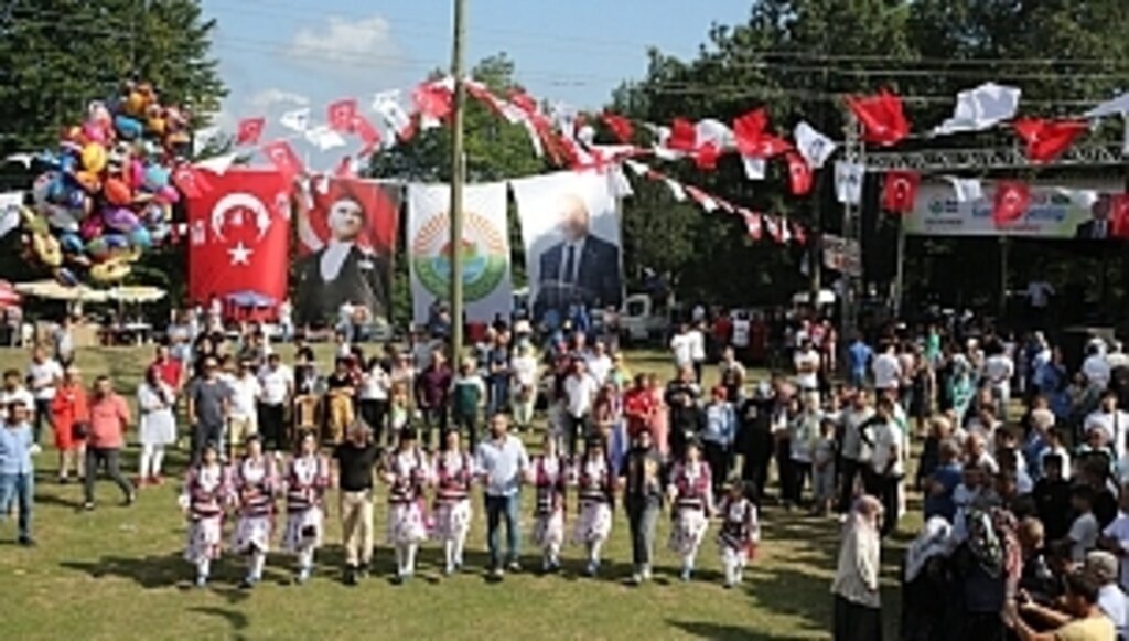 BAŞKAN DEMİRTAŞ ŞENLİKLER KÜLTÜREL ZENGİNLİĞİMİZİN BULUŞMA ADRESİDİR