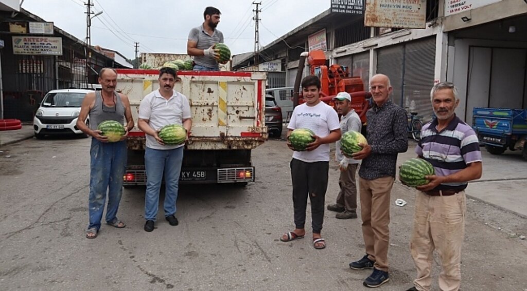 Başkan Kılıç'tan karpuz üreticisine destek