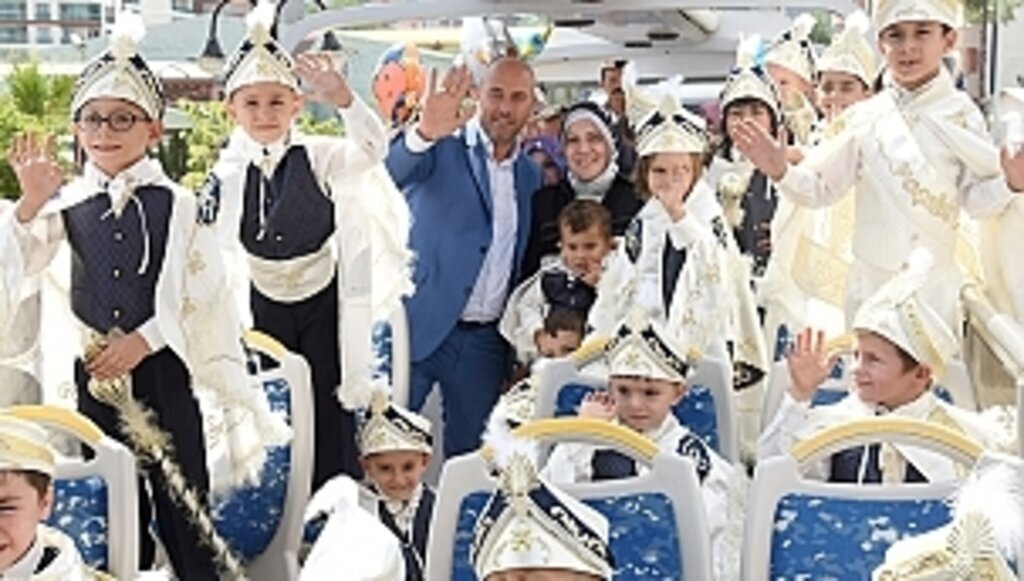 Tekkeköy’de geleneksel sünnet şöleni