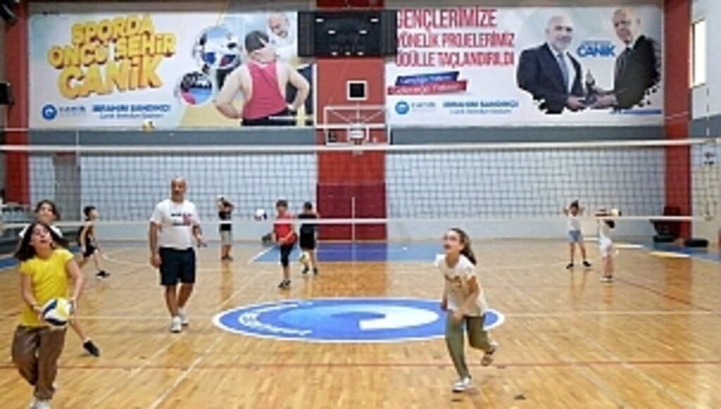 Canik Yaz Spor Okulları Büyük İlgi Gördü