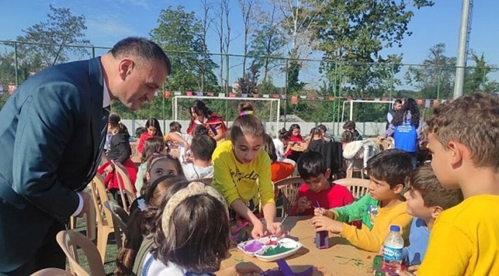 Salıpazarı'nda çocuklar ahşap oyuncaklarla tanıştı