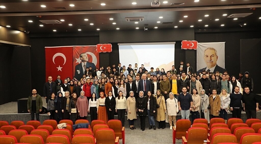 İLKEM’Lİ ÖĞRENCİLERE MORAL VE MOTİVASYON SEMİNERİ