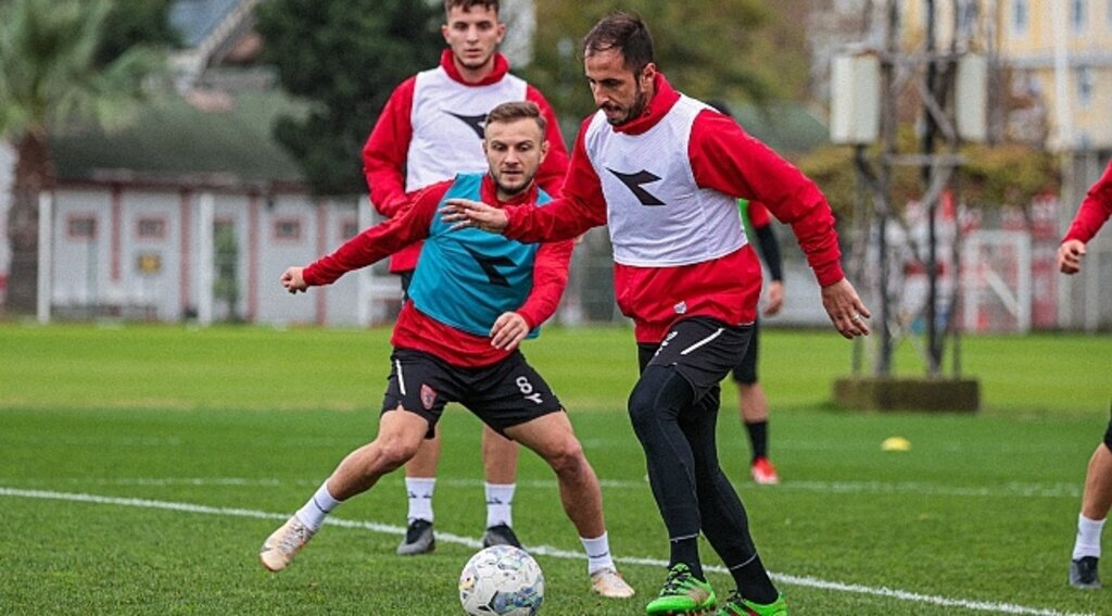 Samsunspor'un Tuzlaspor mesai başladı