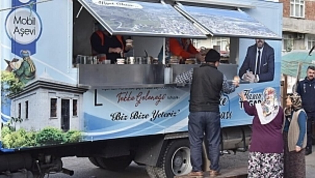 Tekkeköy’de pazar esnafı güne sıcak çorbayla başlayacak