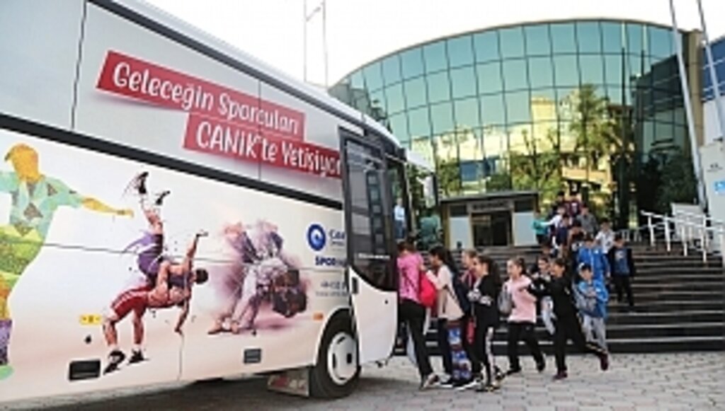 Canik Belediyesi’nden Sporculara Tam Destek 