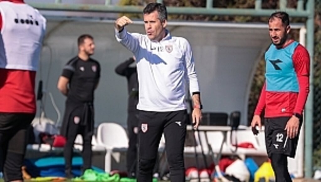 Yılport Samsunspor Teknik Direktörü Hüseyin Eroğlu'ndan transfer açıklaması: 