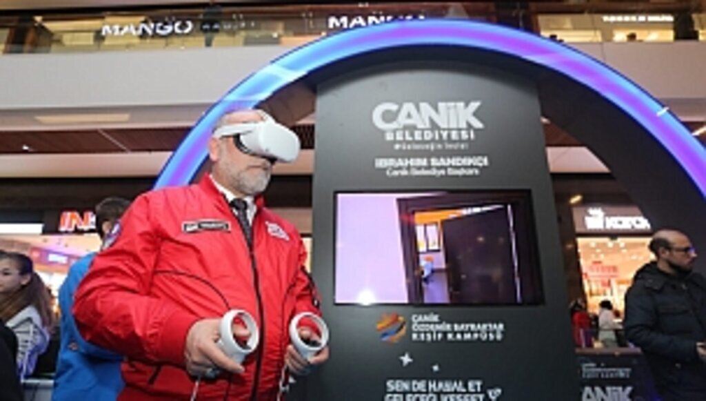 Başkan Sandıkçı: “Canik' te teknolojiyi üreten, geliştiren bir nesil yetişiyoruz”