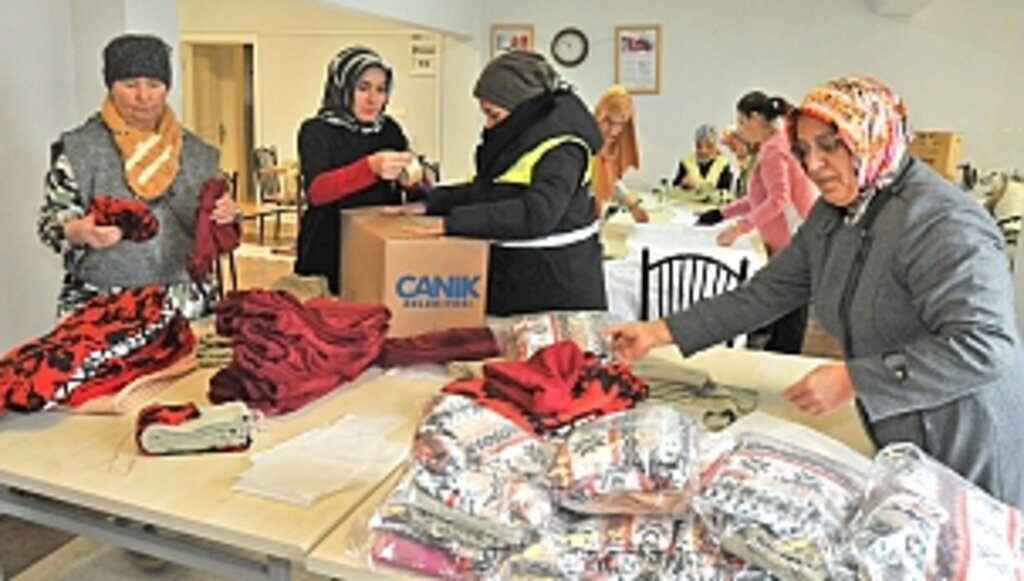 Canikli Kadınlar Depremzedeler İçin El Ele