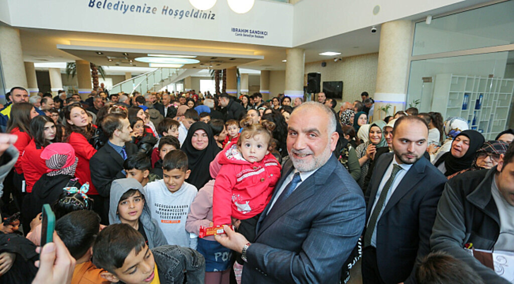 Başkan İbrahim Sandıkçı Vatandaşlarla Bayramlaştı