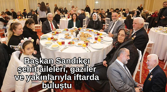 Başkan Sandıkçı: Bugünümüzü aziz şehitlerimize ve kahraman gazilerimize borçluyuz