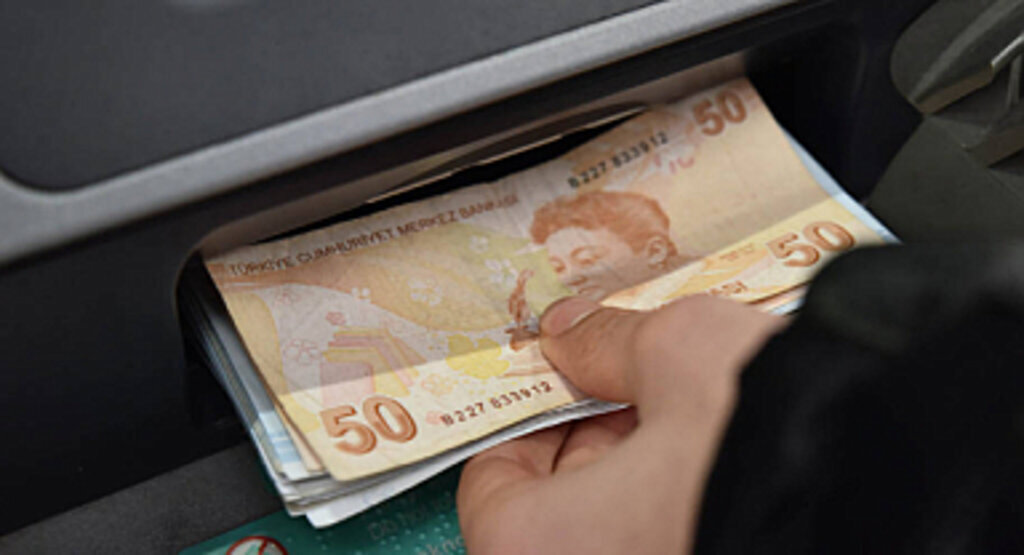 Kredi kartlarından nakit avans kullanımına getirilen sınırlama kaldırıldı