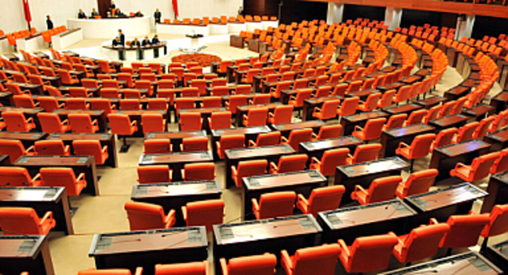 TBMM'de 28. Dönem milletvekilleri bugün yemin edecek! Birleşimi Bahçeli yönetecek