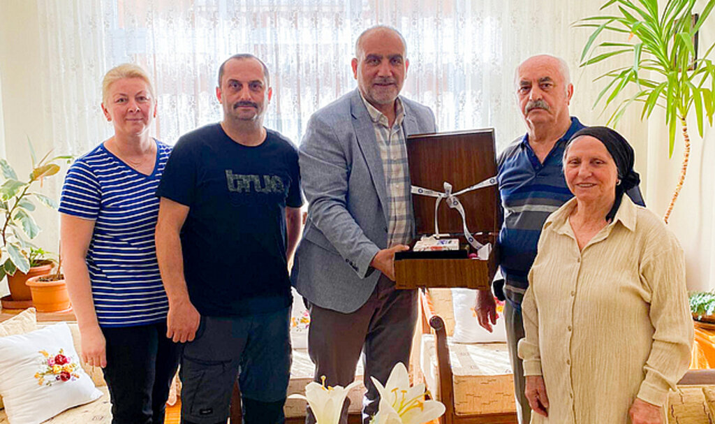 Başkan Sandıkçı Hacıları Ziyaret Etti
