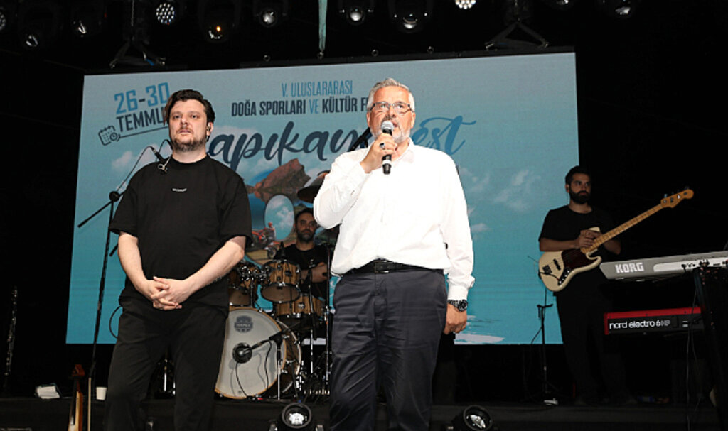 KAPIKAYAFEST EKİN UZUNLAR'LA COŞTU