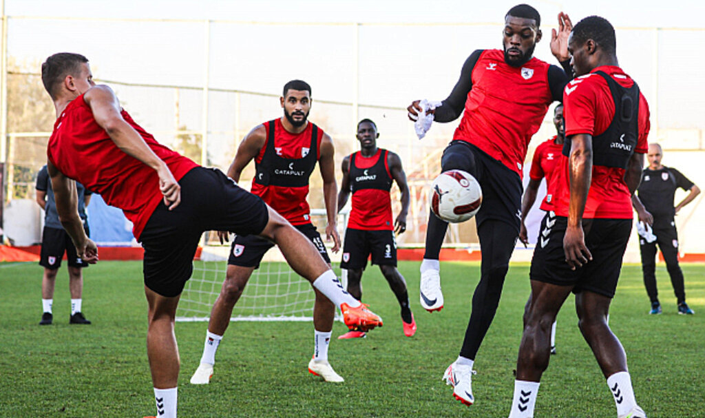 SAMSUNSPOR FENERE BİLENİYOR