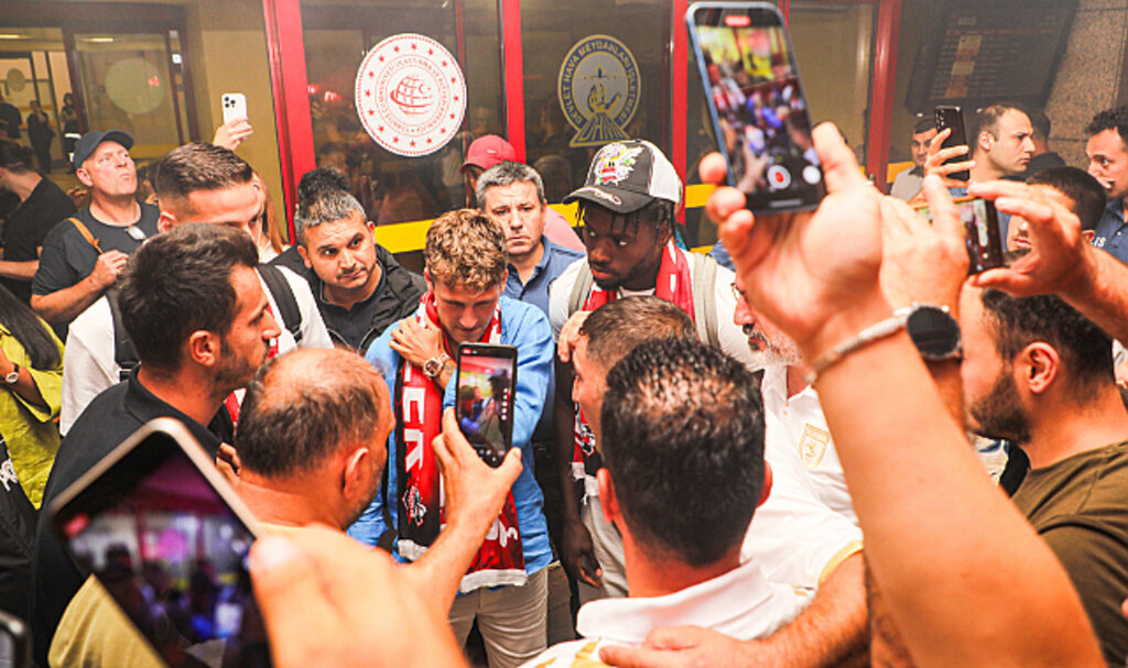 Samsun'da yeni transferlere coşkulu karşılama