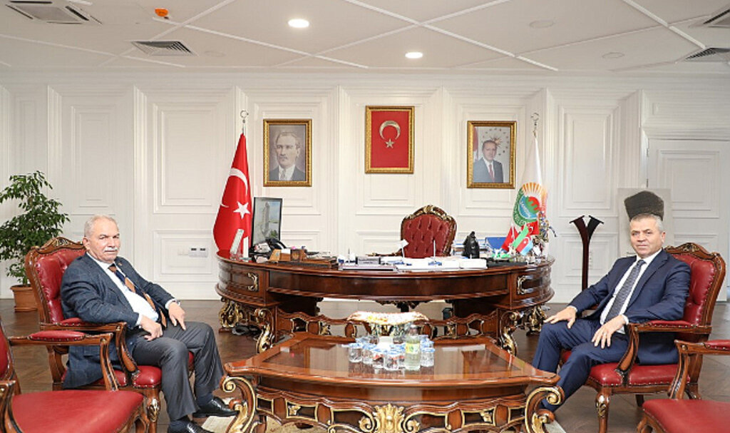 YENİ KAYMAKAM DEMİR’DEN BAŞKAN DEMİRTAŞ’A ZİYARET