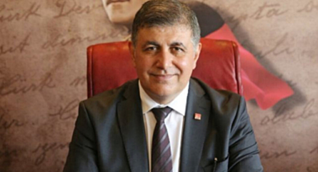 CHP'nin İzmir Büyükşehir Belediye Başkan adayı Cemil Tugay oldu