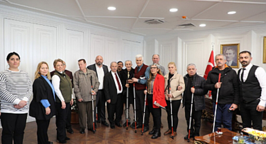 BAŞKAN DEMİRTAŞ’TAN GÖNÜLLERE DOKUNAN DESTEK