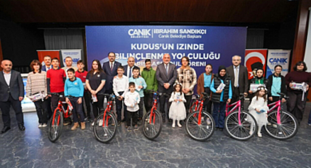 Başkan Sandıkçı’dan Öğrencilere Ödül 