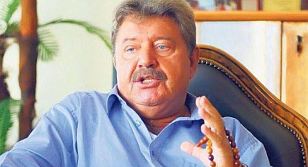 Eski bakan Mehmet Ali Yılmaz evinde ölü bulundu