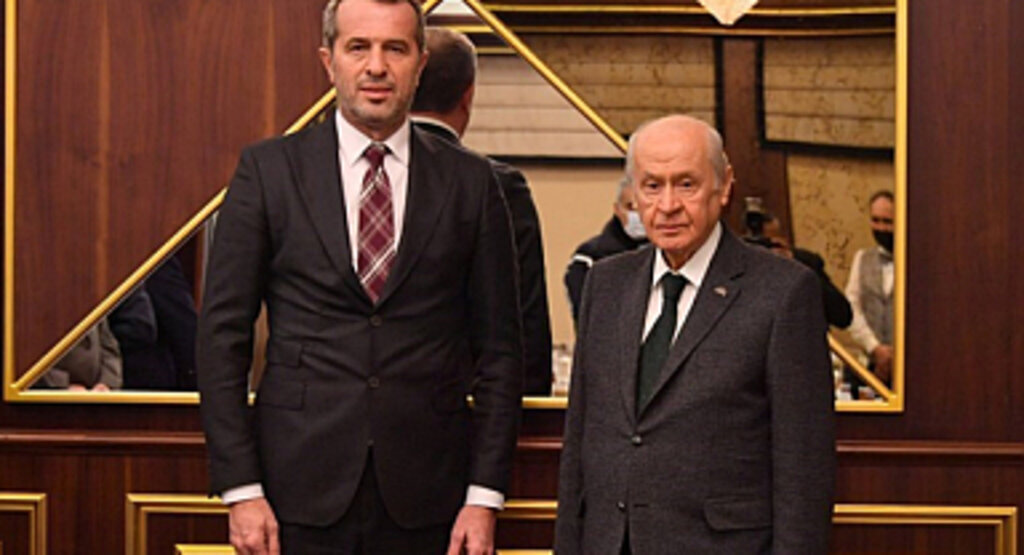 Saffet Sancaklı MHP'ye geri döndü