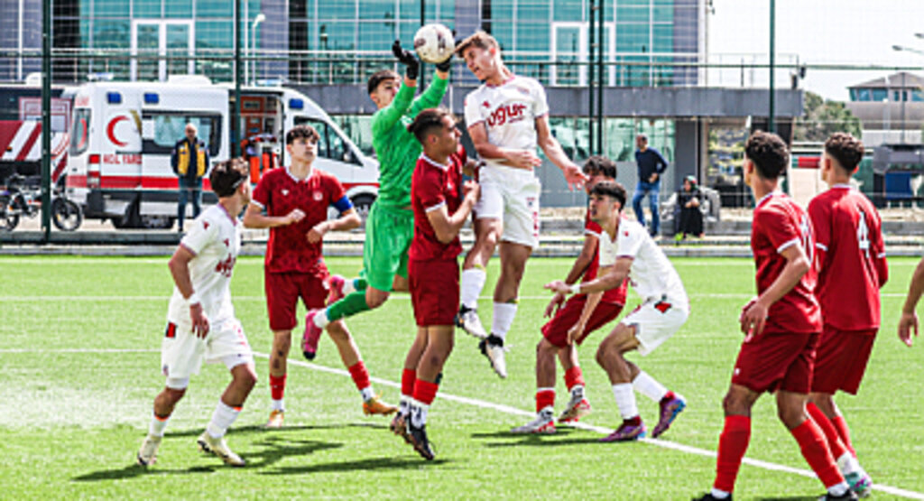 YILPORT SAMSUNSPOR U16 : 3 EMS YAPI SİVASSPOR U16 :1