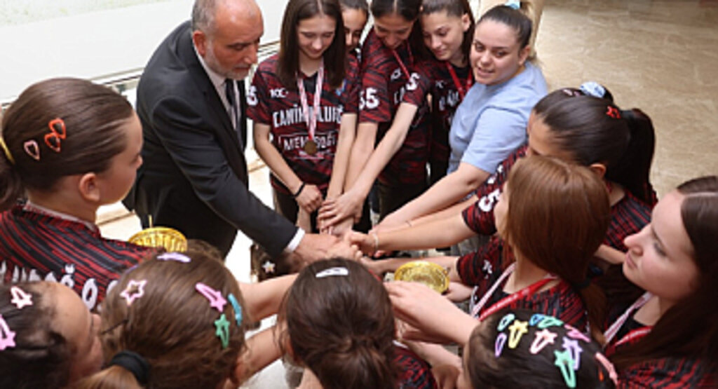 Başkan İbrahim Sandıkçı: “Spora ve sporcuya destek oluyoruz”