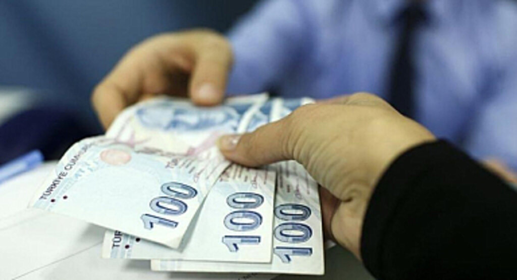 Akbank'tan SSK ve Bağ-Kur Emeklisine 15 Bin TL Destek!