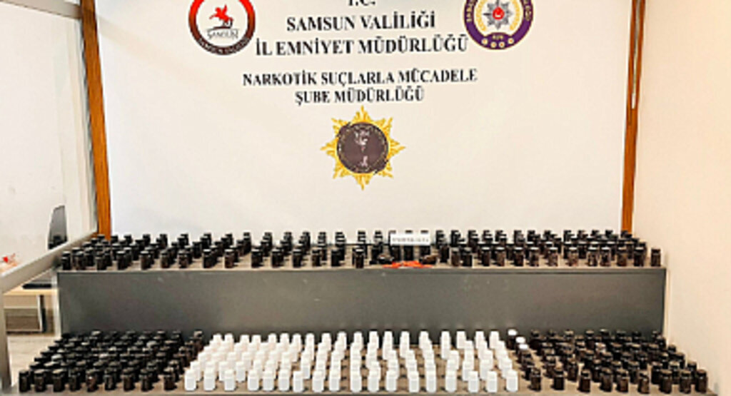 Samsun'da 30 bin sentetik ecza hap yakalanadı: 5 gözaltı