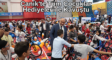 Canik'te Tüm Çocuklar Hediyelerine Kavuştu