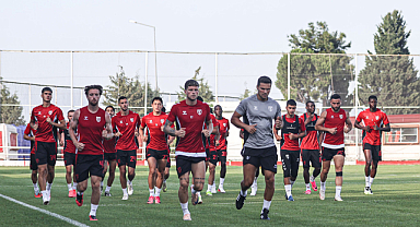 SAMSUNSPOR'DA RİZE MESAİSİ SÜRÜYOR: HEDEF DEPLASMANDA İLK GALİBİYET!
