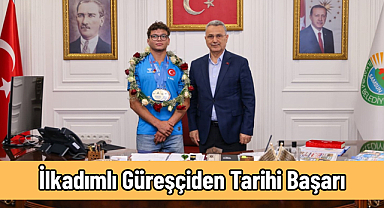 İlkadımlı Güreşçiden Tarihi Başarı