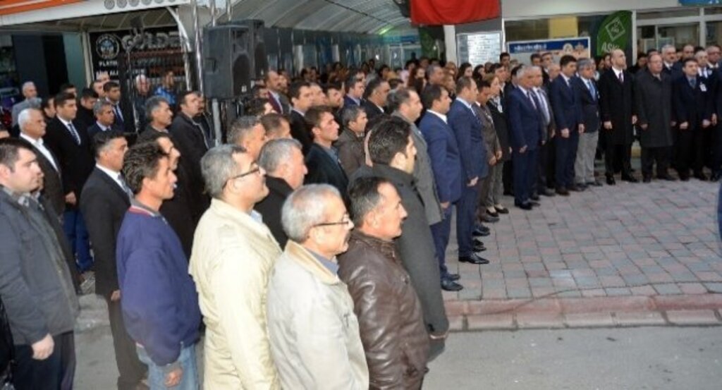 ASKİ mesaiye şehitler için saygı duruşuyla başladı