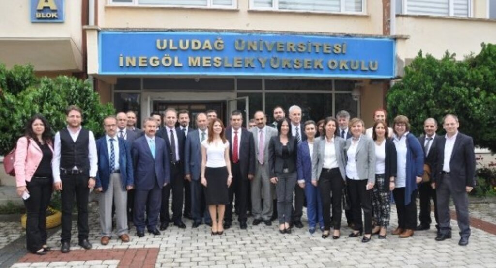 Cocuk Odalari Atakum Mobilya Mutfak Mobilyalari Genc Odalari Yatak Odalari Kapilar Amerikan Kapilari