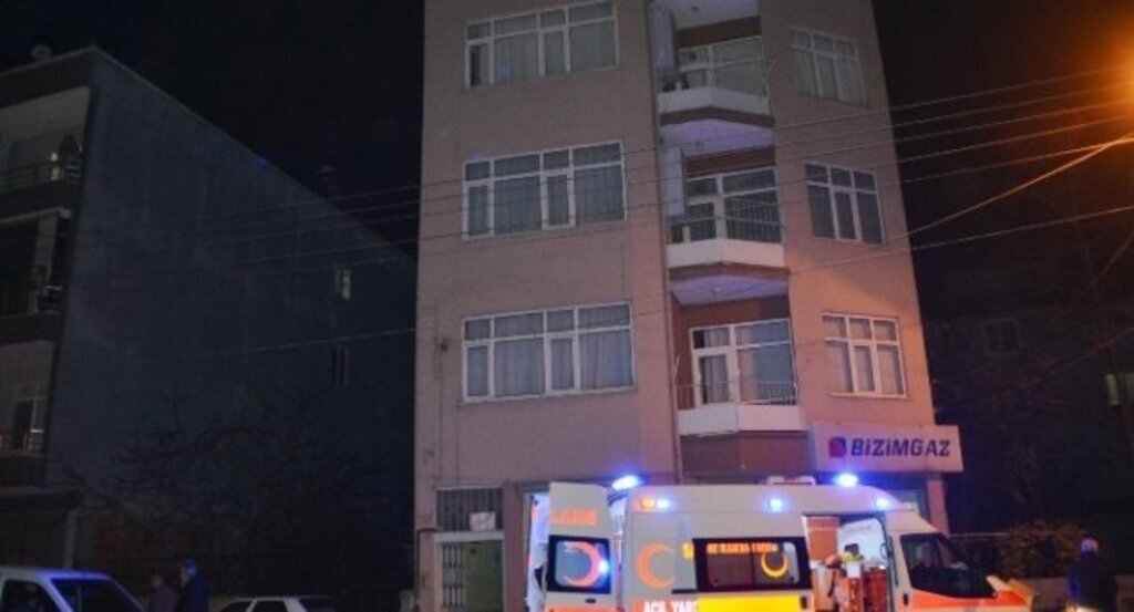 Merdivenden düşen işçi yaralandı